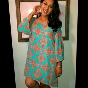 Gorgeous flowy Wrangler dress w/ flared sleeves 😍